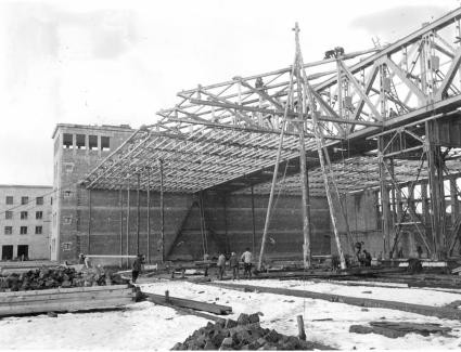 Bau der Flughafenhalle