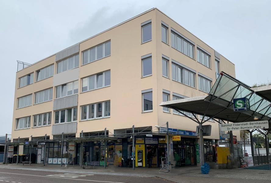 Auf dem Bild ist das Gebäude an der Filderbahnstraße zu sehen