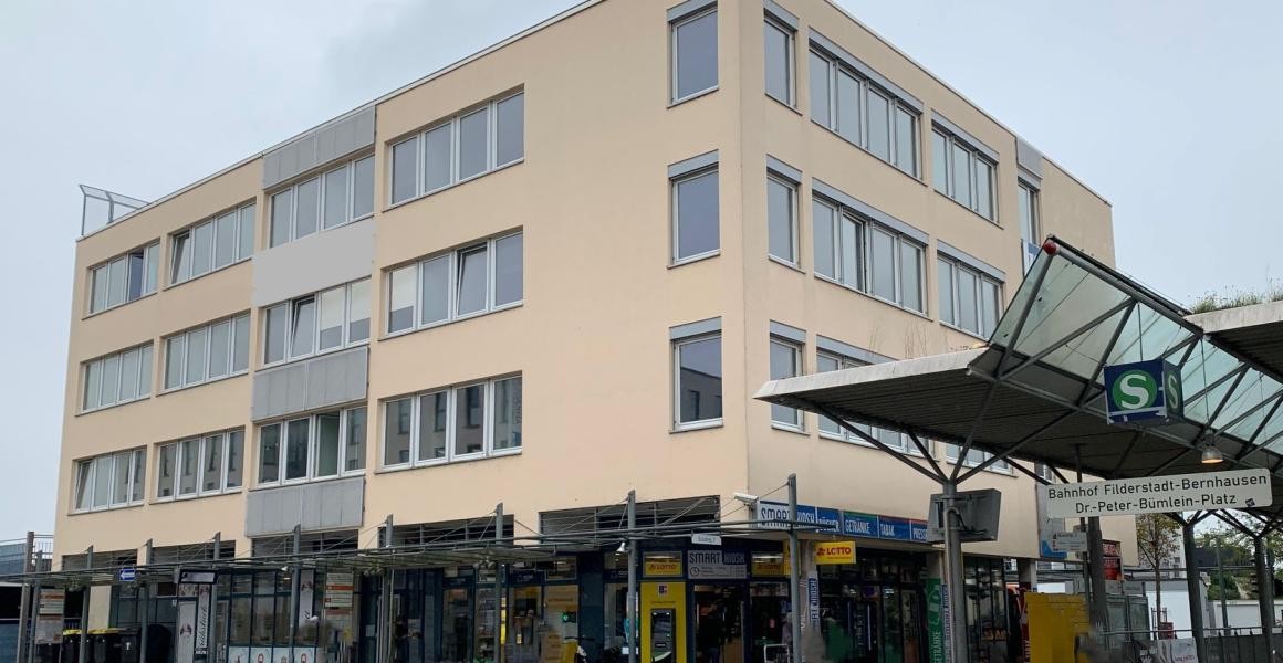 I-Punkt & Kartenservice im Hochhaus an der Filderbahnstraße am Bahnho