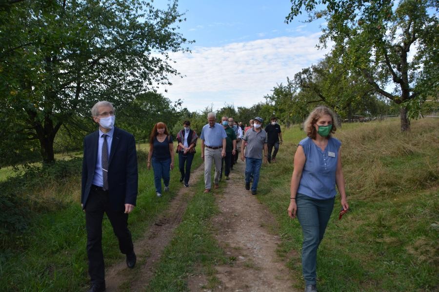 Spaziergang über die Streuobstwiese Bonlanden