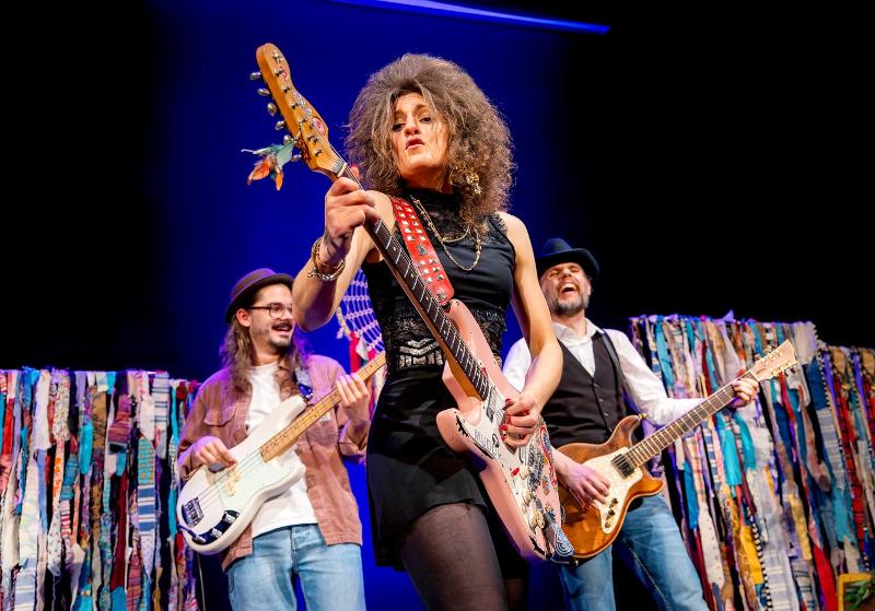 Die Band auf der Bühne