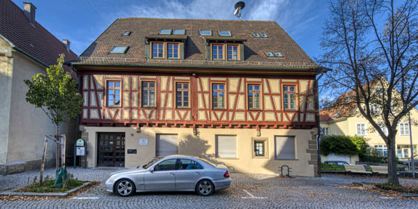 Verwaltunsgebäude Bernhausen Verwaltungsgebäude an der Rosenstraße 16 in Bernhausen
