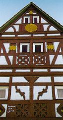 Sonne-, Mond- und Sterne-Haus