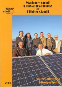 Titelbild: Thomas Krämer Die privaten Anlagenbetreiber der PV-Anlage der Höhensporthalle in Plattenhardt lassen das Spezialthema "Klimaschutz" erahnen.