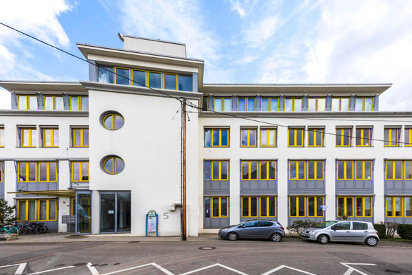 Verwaltungsgebäude an der Martinstraße 5 in Bernhausen