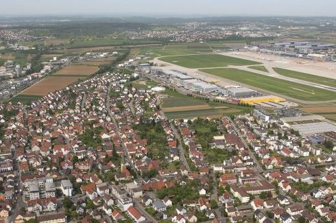 Filderstadt-Bernhausen mit Filder-Airport-Areal Luftbild Filderstadt-Bernhausen mit Filder-Airport-Areal